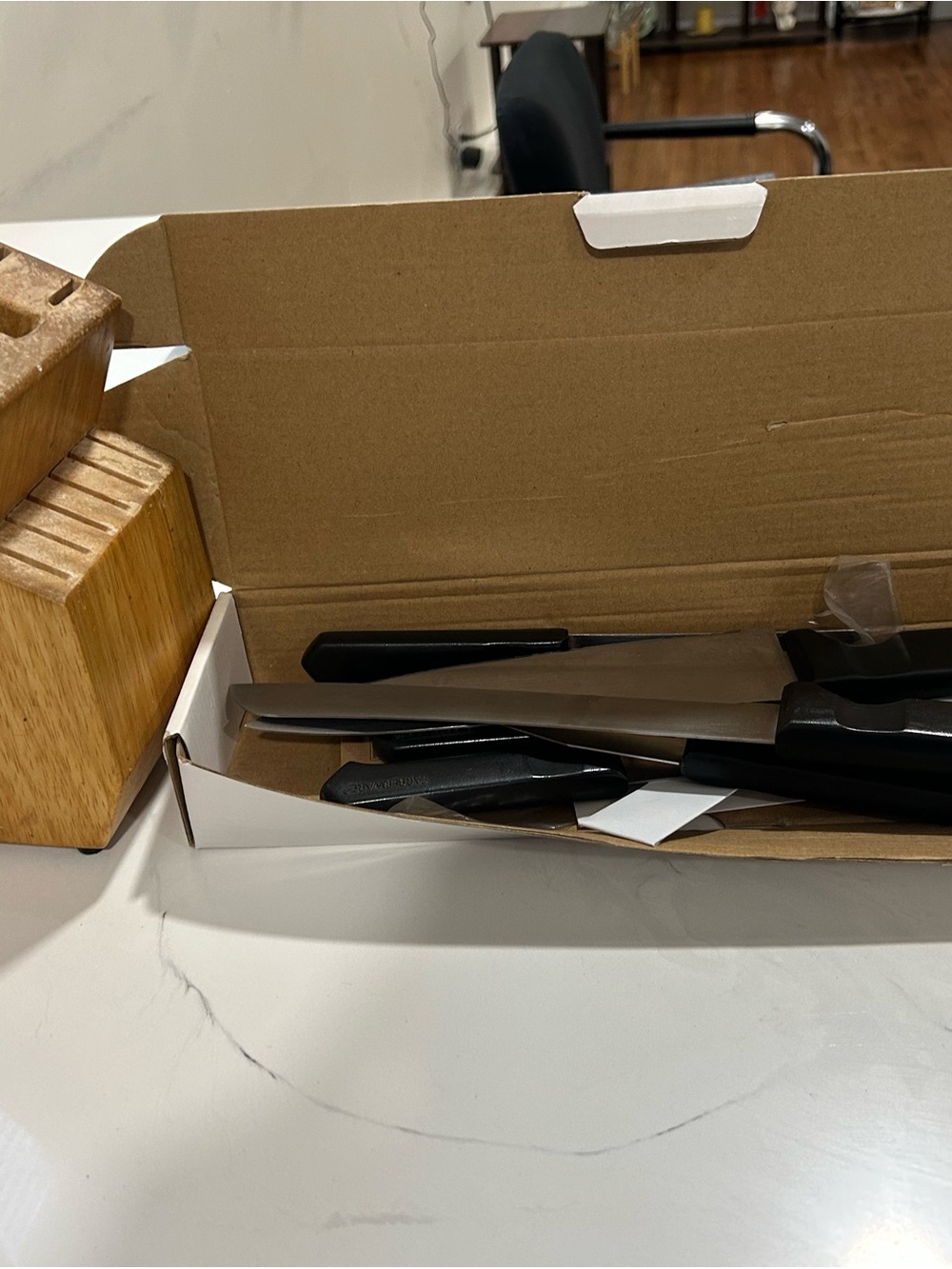 Kitchen Knives Set - Picture 3 of 3